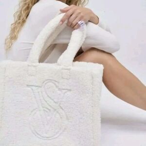 Victoria's Secret, Ivory VS Sherpa Tote, NWT.